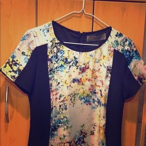 Wells Grace floral design mid length , shortsleeve